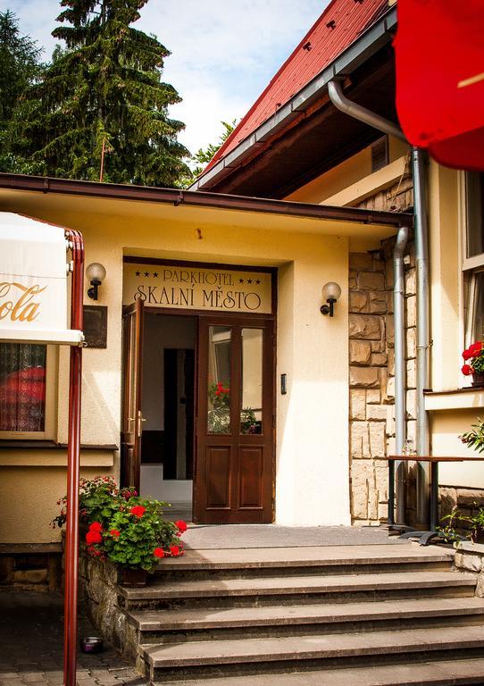 Parkhotel Skalni Mesto Jicin Exterior photo